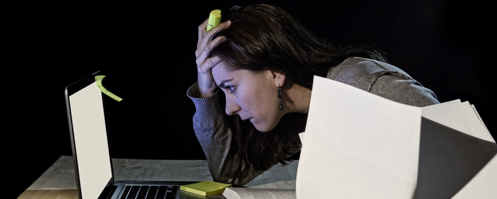 young-desperate-university-student-girl-in-stress-for-exam-study-xl-crop